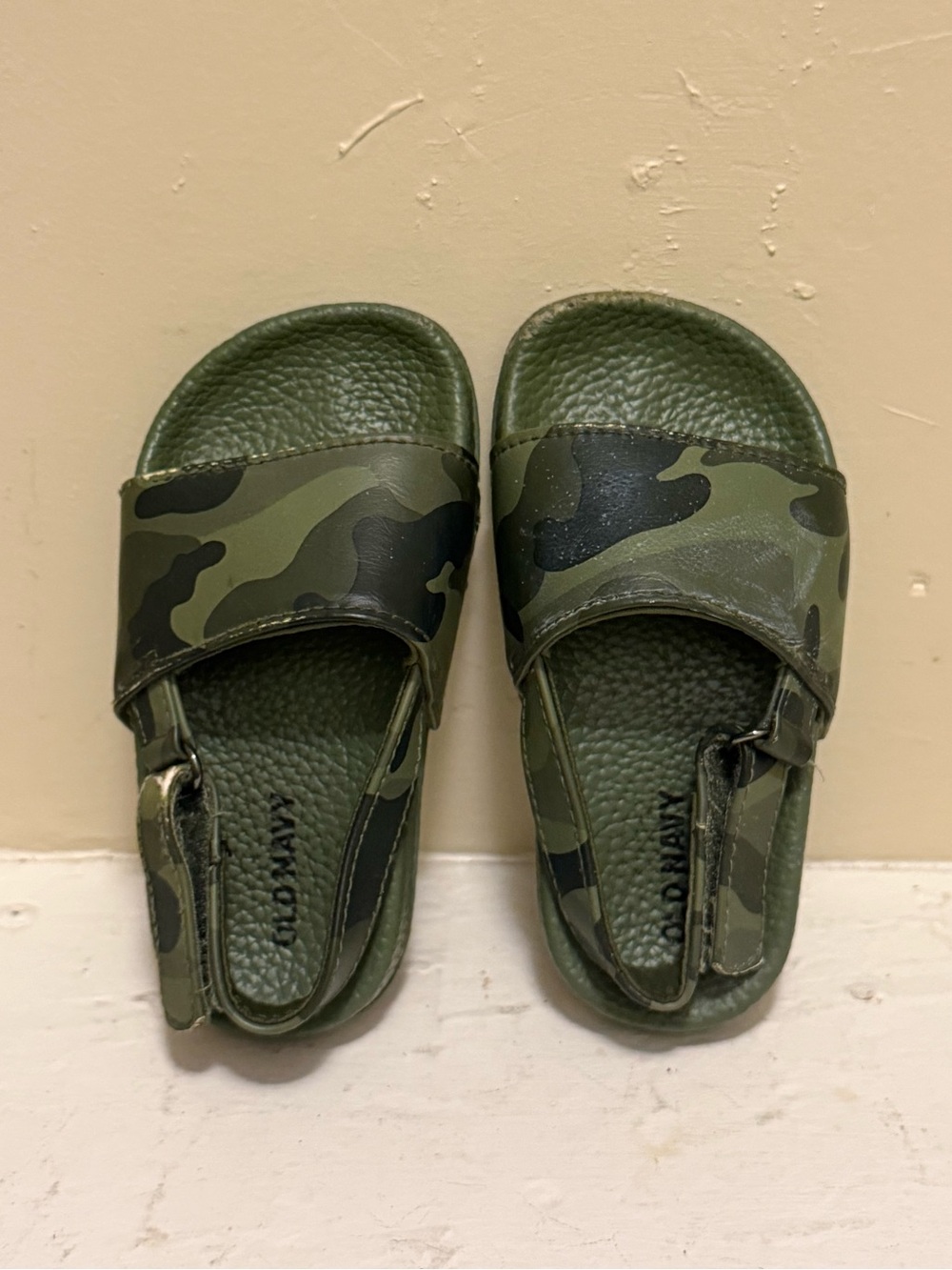 Kids Camo Slide Sandals Size 5-6 XS